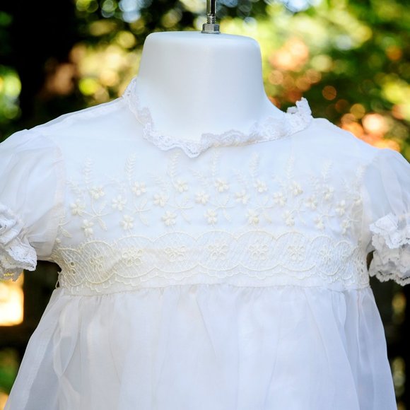 VTG Ivory Christening Baptismal 4-Piece Outfit Gown/Set 0-6M - Picture 8 of 13